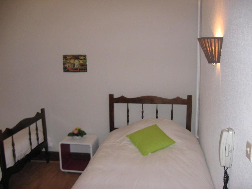 לורדה Hotel Notre Dame De Fourviere חדר תמונה